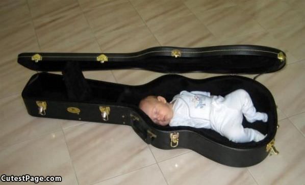 Guitar Case Baby
